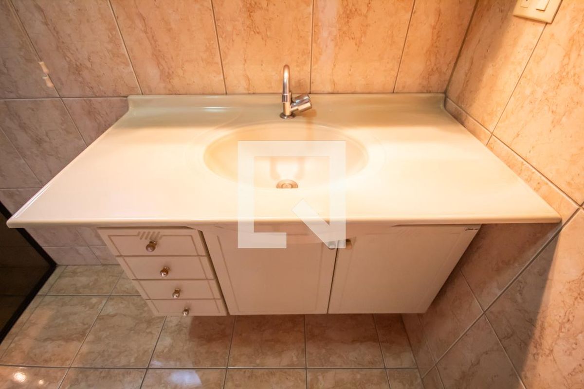 Casa, 3 quartos, 220 m² - Foto 32
