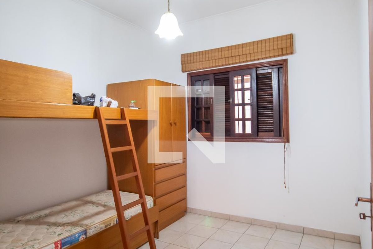 Casa, 3 quartos, 220 m² - Foto 48