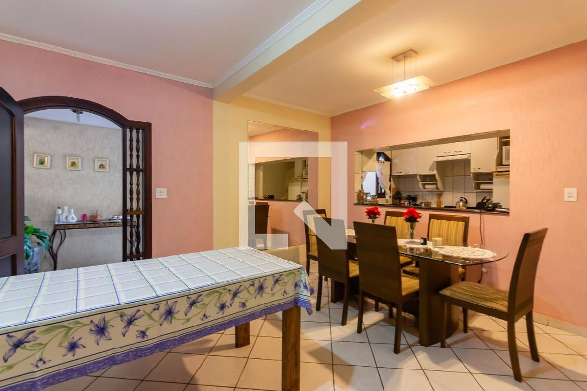 Casa, 5 quartos, 230 m² - Foto 4