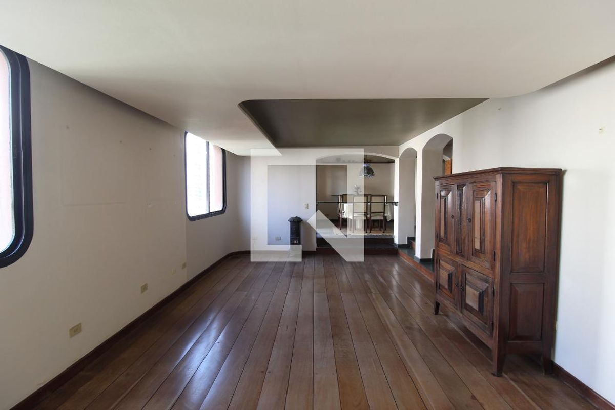 Apartamento, 3 quartos, 210 m² - Foto 1