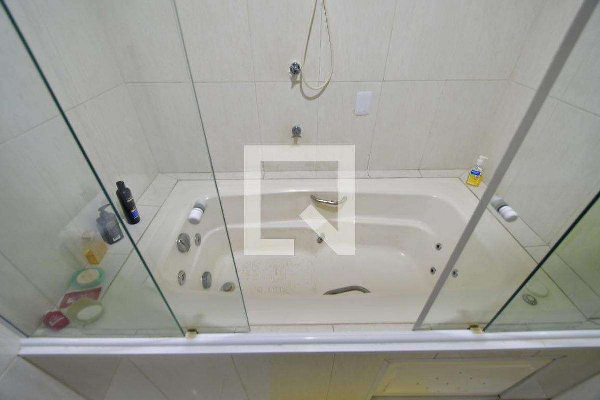 Casa à Venda - Jardim Flamboyant, 3 Quartos,  290 m2 em , Campinas - sp | SoloBR