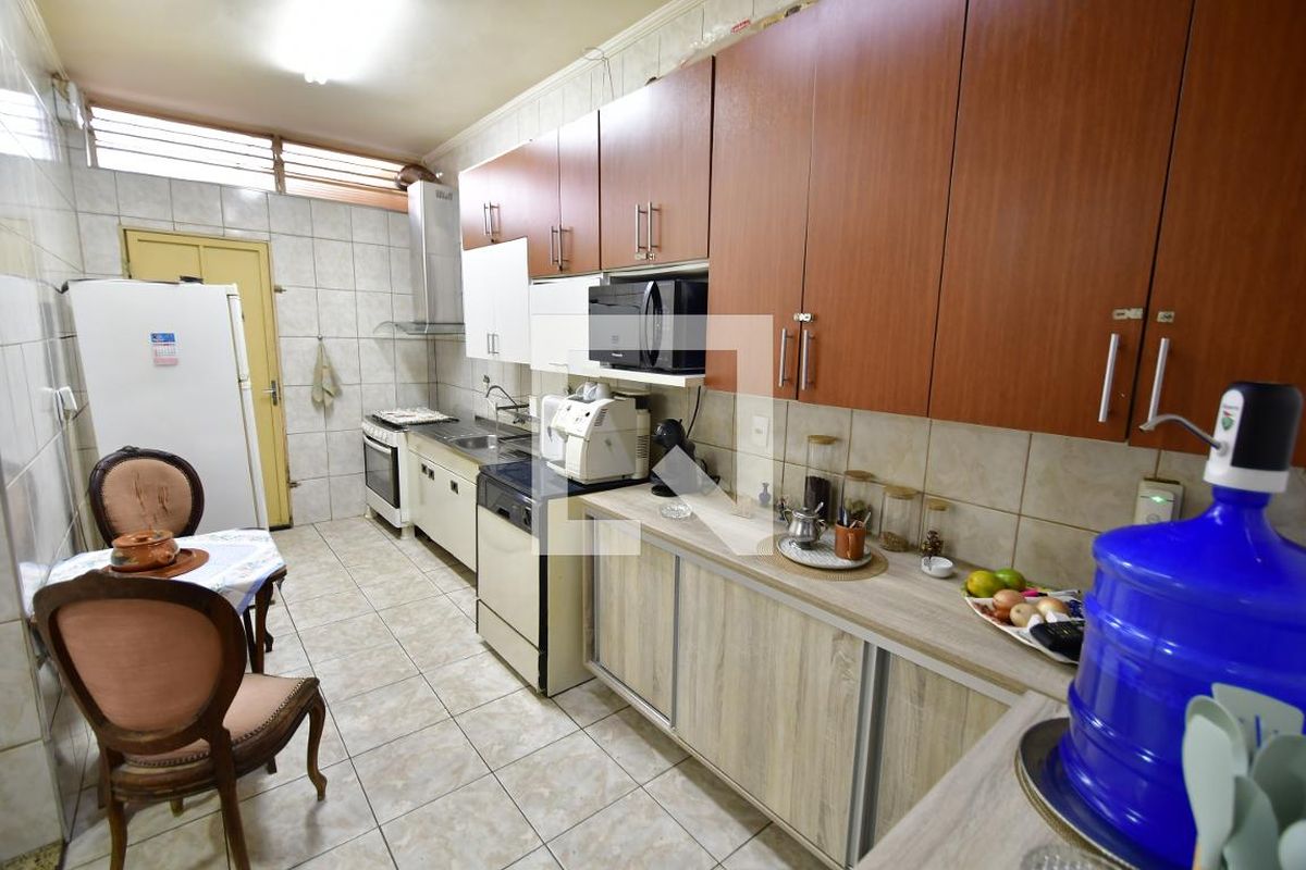Casa à Venda - Jardim Flamboyant, 3 Quartos,  290 m2 em , Campinas - sp | SoloBR