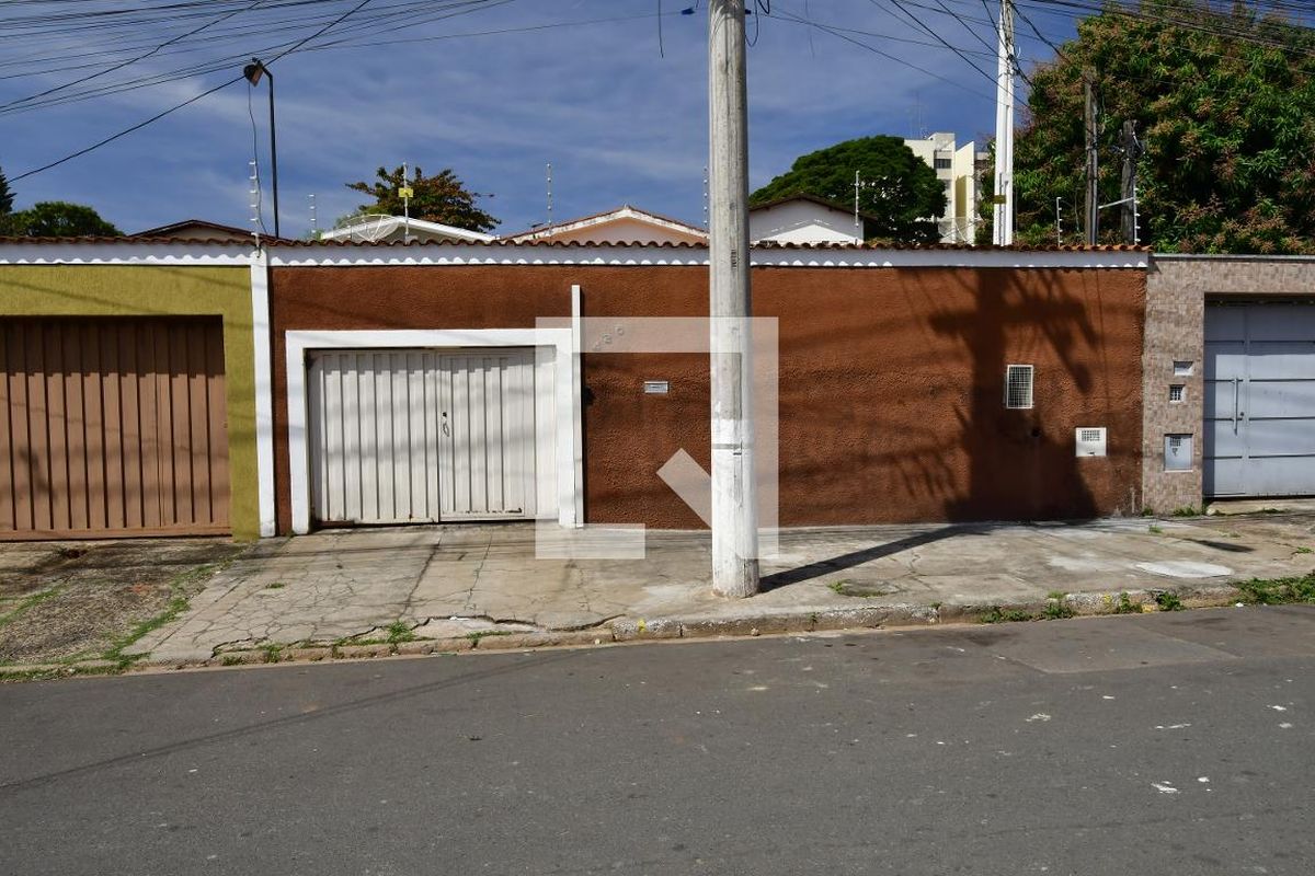 Casa à Venda - Jardim Flamboyant, 3 Quartos,  290 m2 em , Campinas - sp | SoloBR