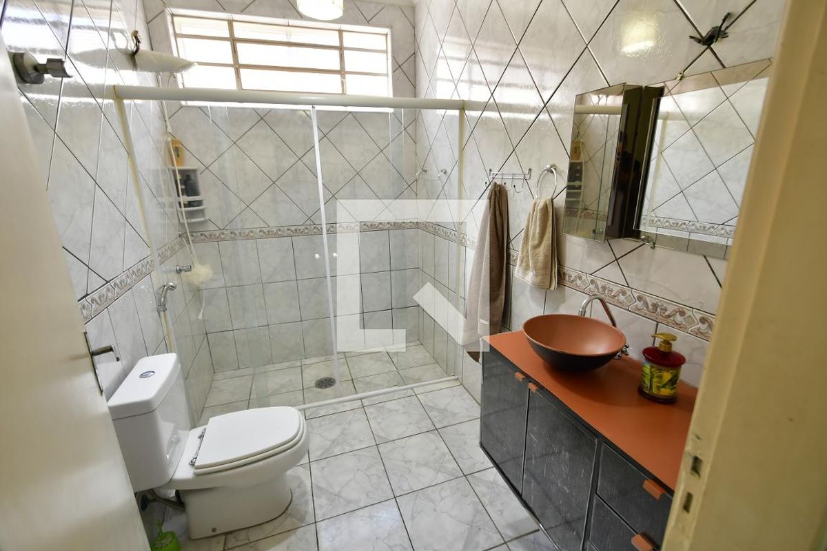 Casa à Venda - Jardim Flamboyant, 3 Quartos,  290 m2 em , Campinas - sp | SoloBR