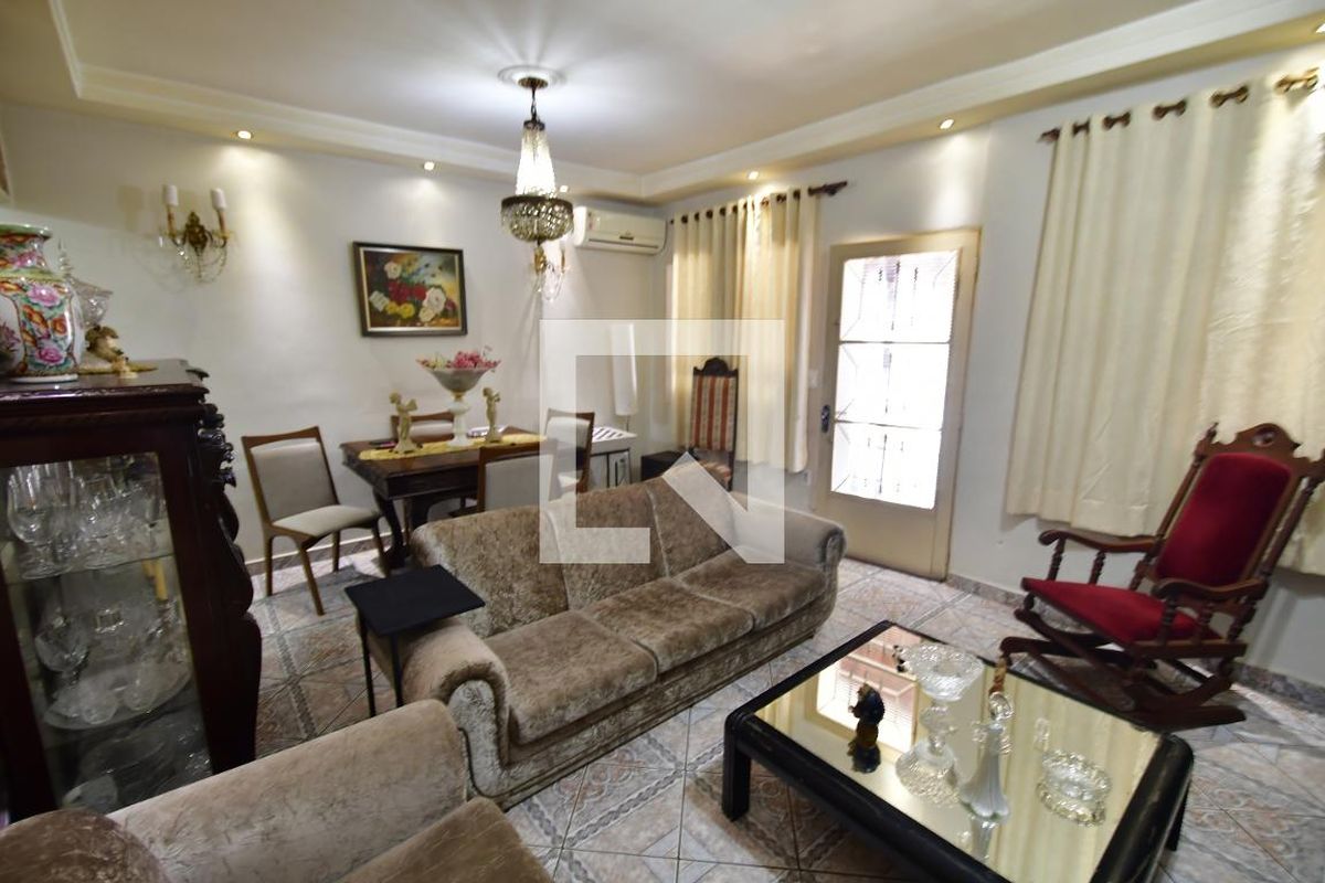 Casa à Venda - Jardim Flamboyant, 3 Quartos,  290 m2 em , Campinas - sp | SoloBR