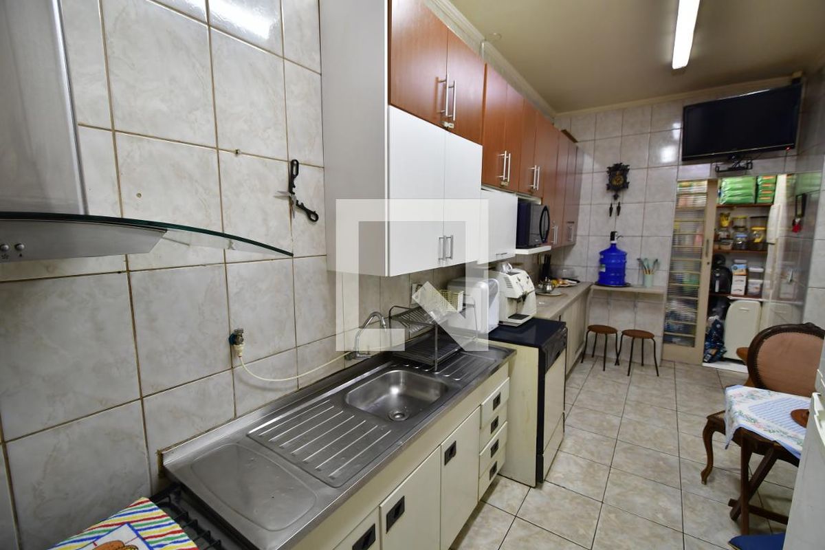 Casa à Venda - Jardim Flamboyant, 3 Quartos,  290 m2 em , Campinas - sp | SoloBR