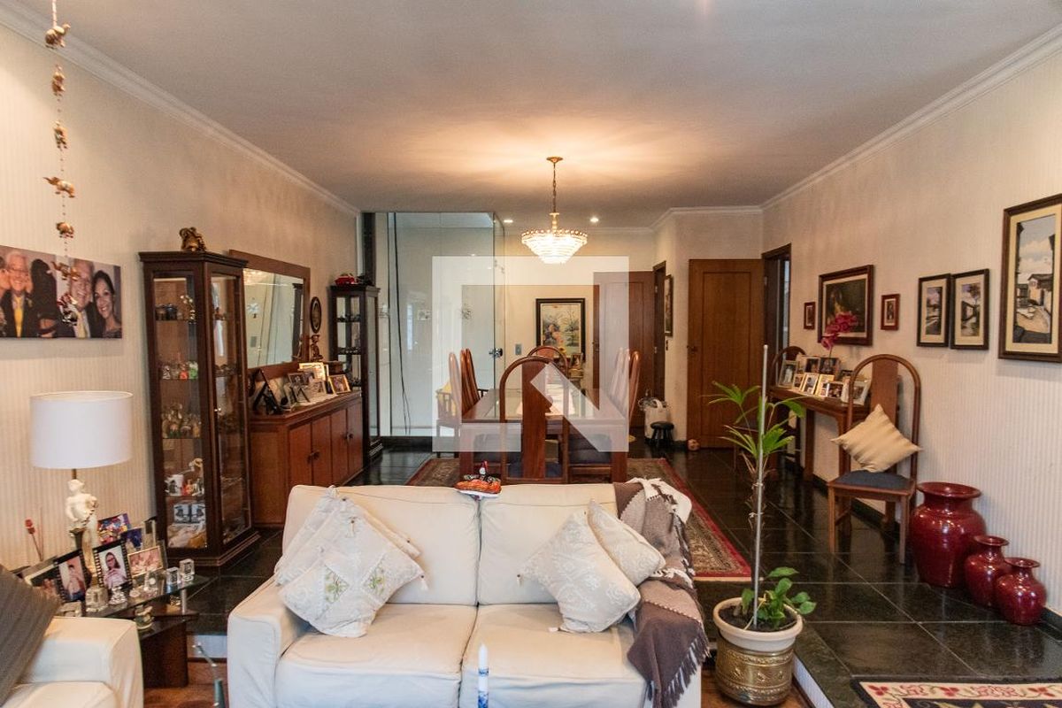Casa, 5 quartos, 250 m² - Foto 1