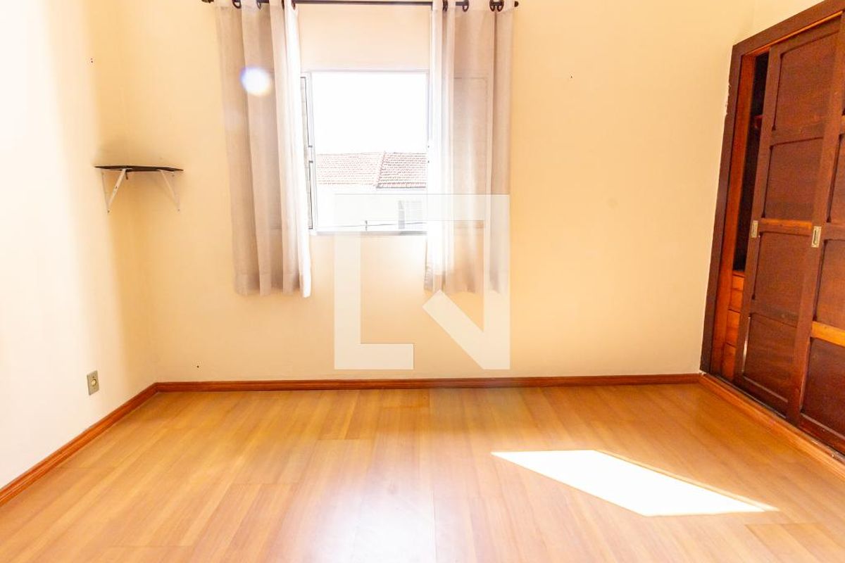 Casa, 3 quartos, 200 m² - Foto 15