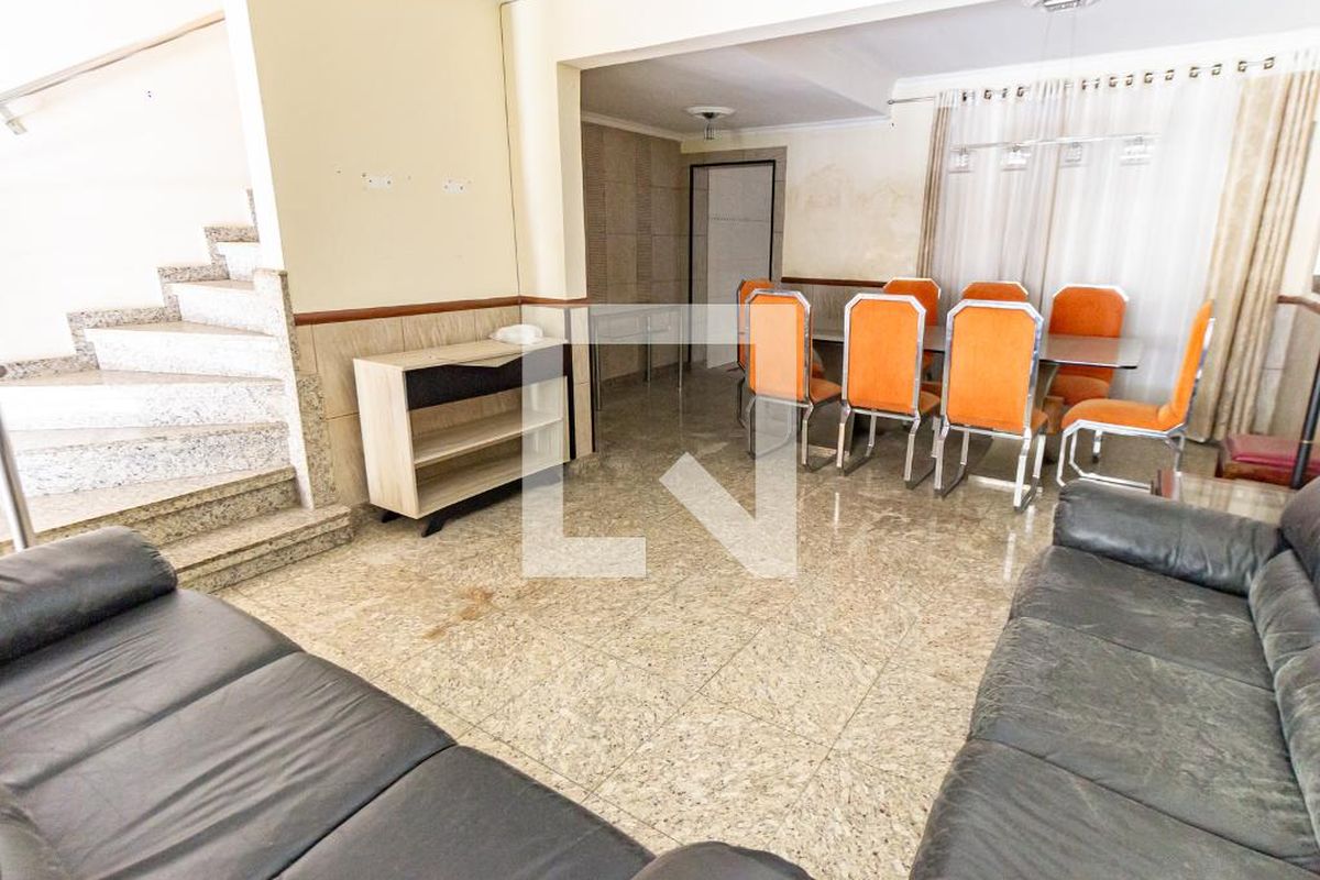 Casa, 3 quartos, 200 m² - Foto 2