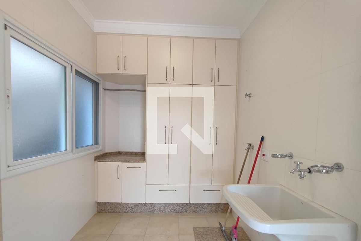 Casa à Venda - Parque Prado, 5 Quartos,  360 m2 em , Campinas - sp | SoloBR