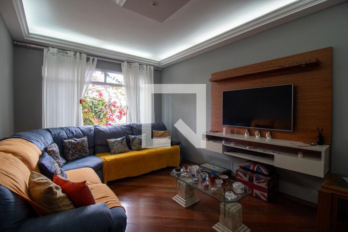 Casa, 4 quartos, 185 m² - Foto 2