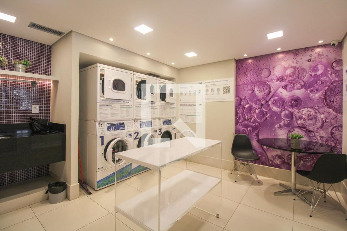 Apartamento à Venda - Bosque, 1 Quarto,  45 m2 em , Campinas - sp | SoloBR
