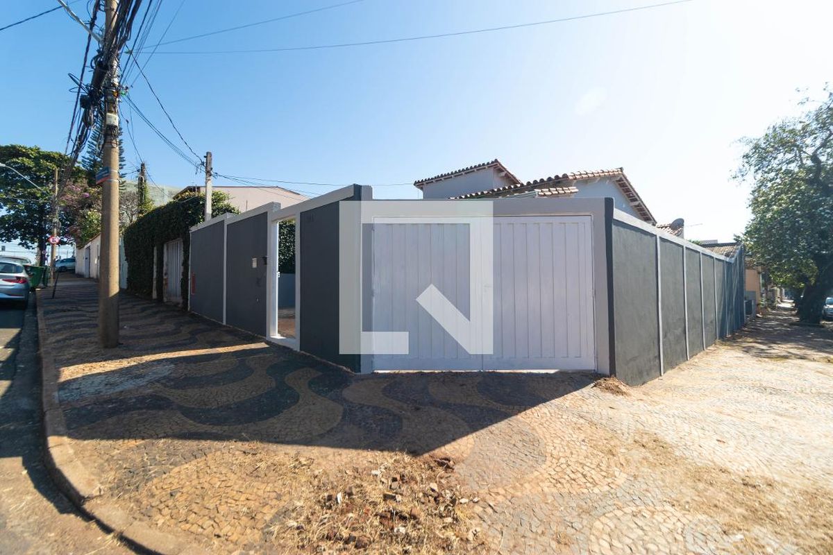 Casa à Venda - Guanabara, 3 Quartos,  90 m2 em , Campinas - sp | SoloBR