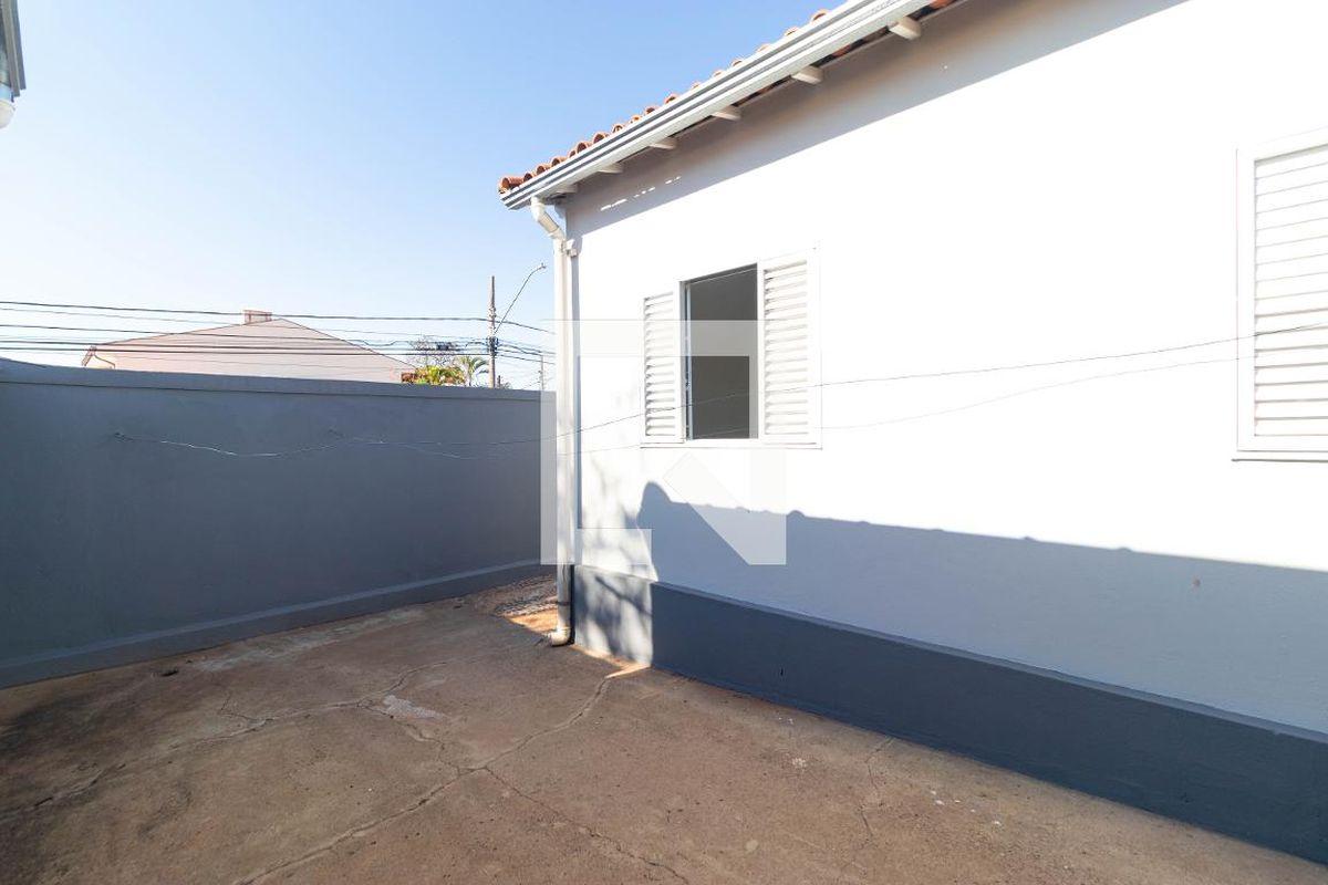 Casa à Venda - Guanabara, 3 Quartos,  90 m2 em , Campinas - sp | SoloBR