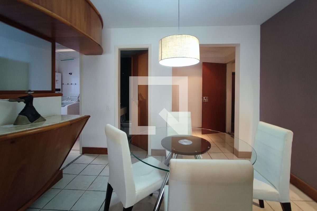 Apartamento à Venda - Cambuí, 1 Quarto,  72 m2 em , Campinas - sp | SoloBR