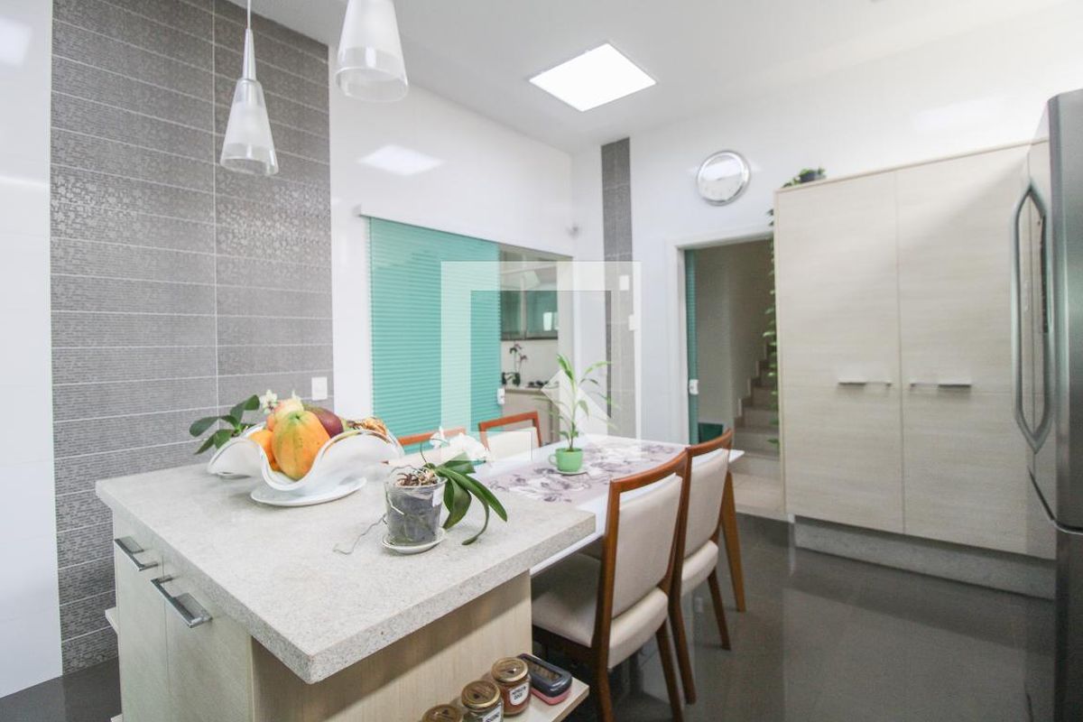 Casa à Venda - Nova Campinas, 4 Quartos,  416 m2 em , Campinas - sp | SoloBR