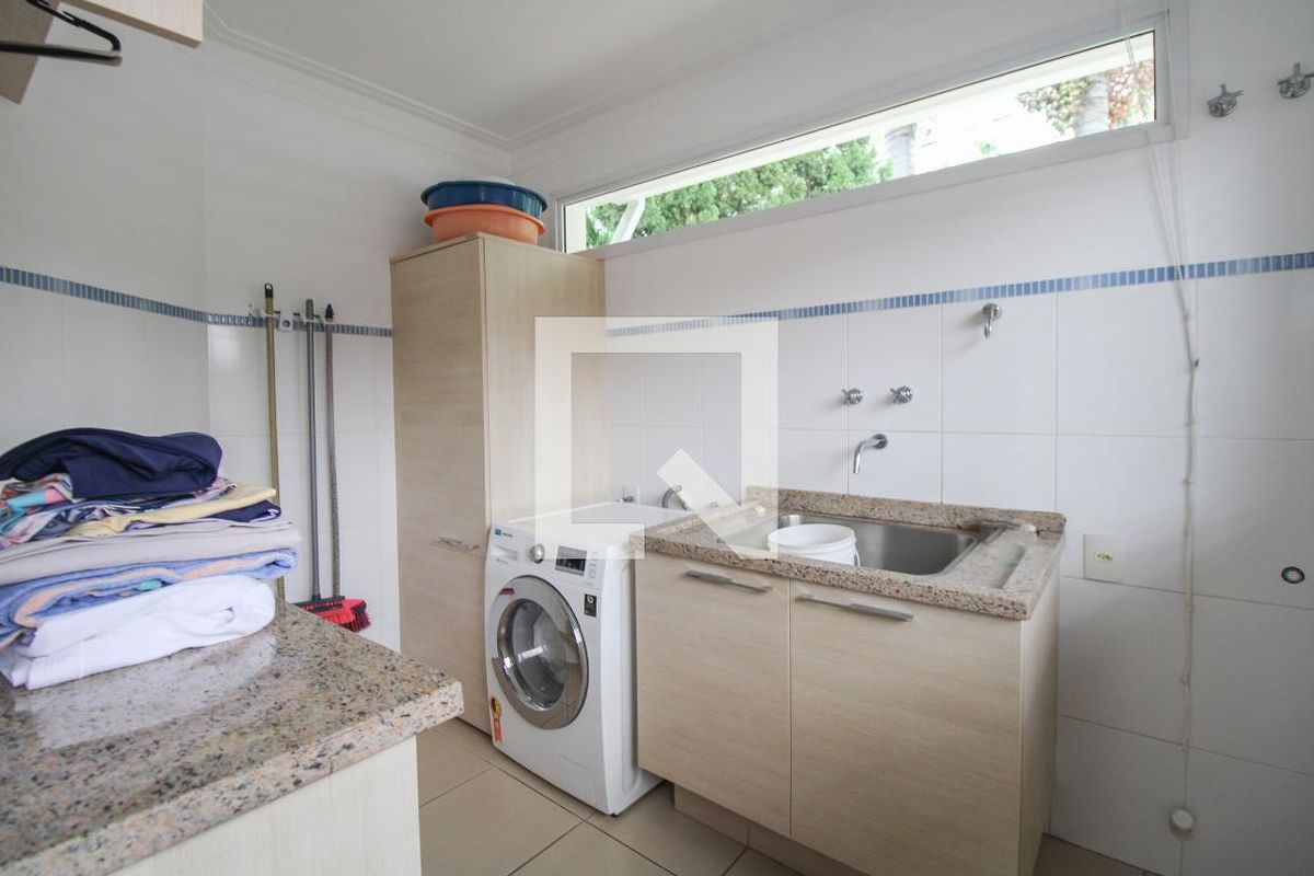 Casa à Venda - Nova Campinas, 4 Quartos,  416 m2 em , Campinas - sp | SoloBR
