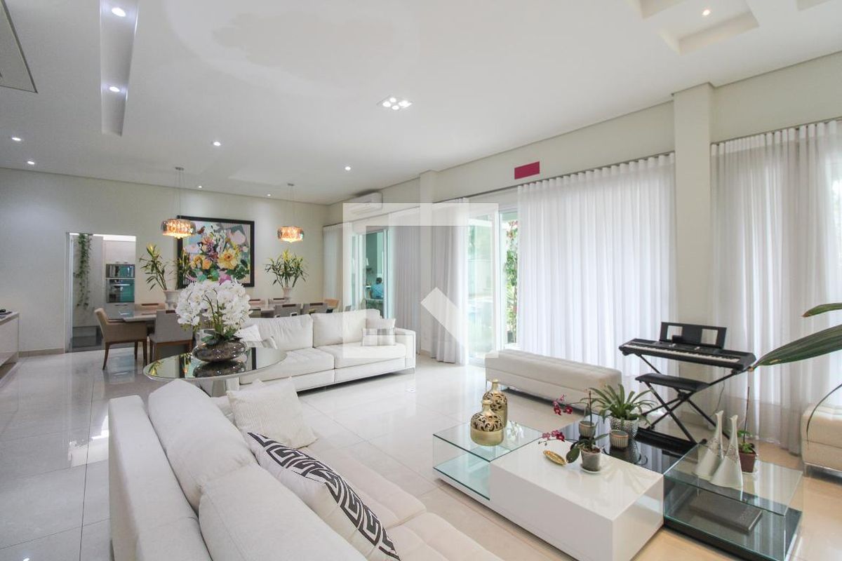 Casa à Venda - Nova Campinas, 4 Quartos,  416 m2 em , Campinas - sp | SoloBR