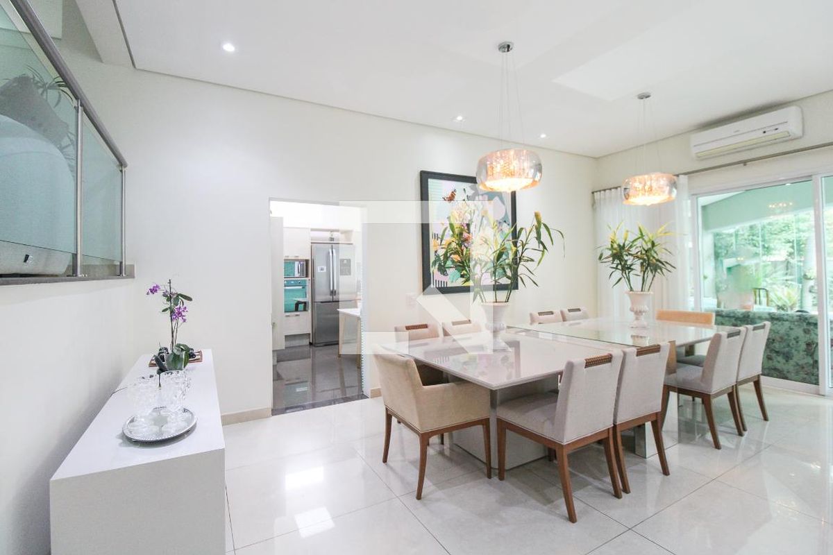 Casa à Venda - Nova Campinas, 4 Quartos,  416 m2 em , Campinas - sp | SoloBR