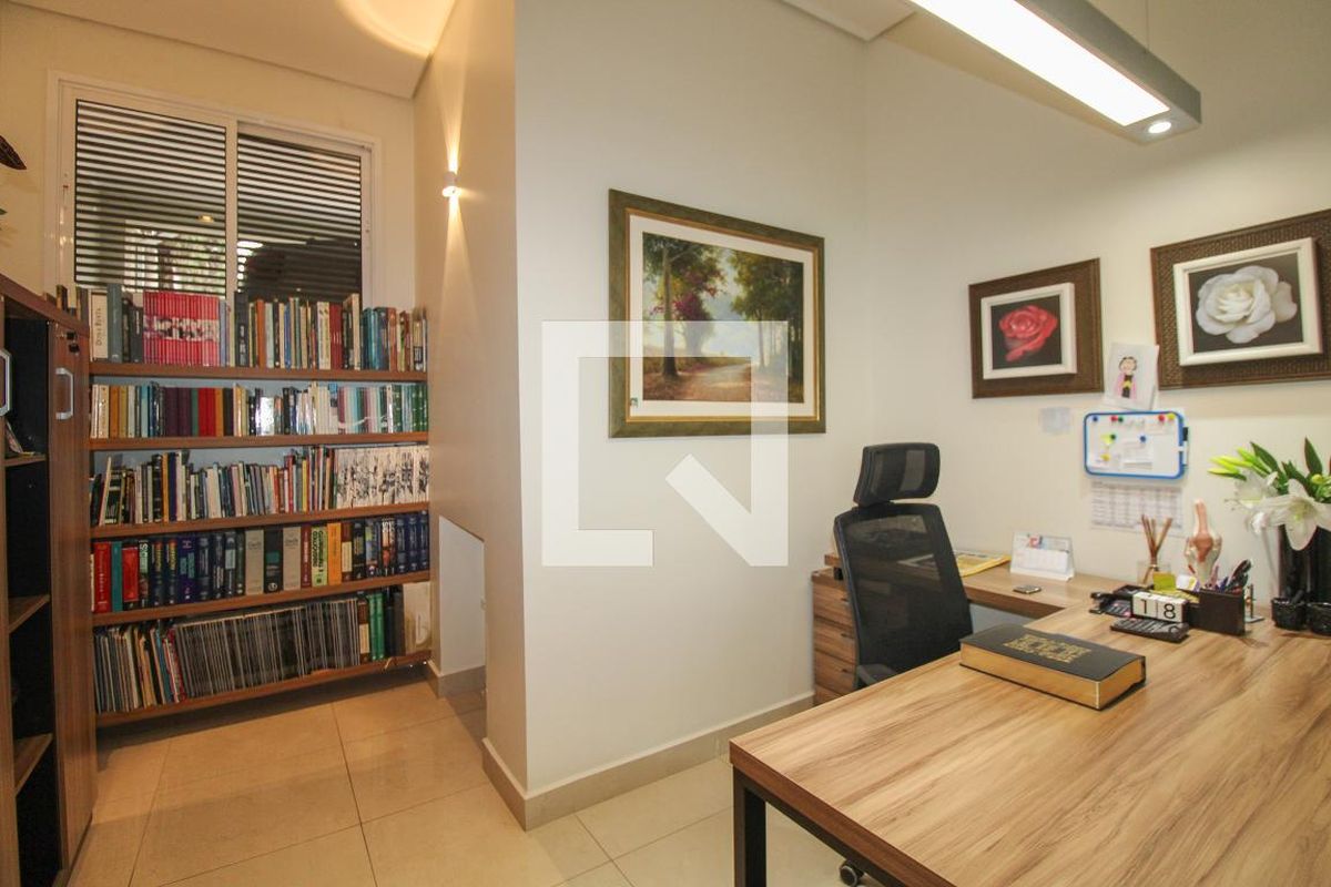 Casa à Venda - Nova Campinas, 4 Quartos,  416 m2 em , Campinas - sp | SoloBR