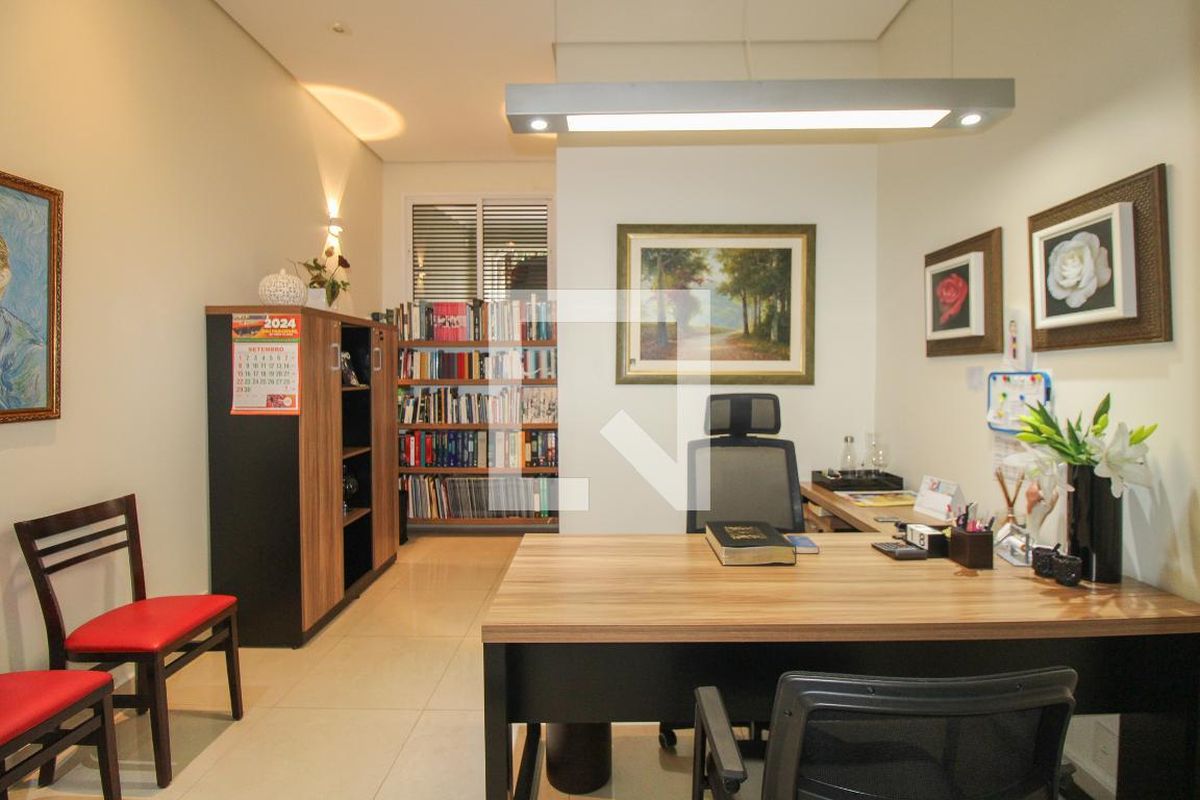 Casa à Venda - Nova Campinas, 4 Quartos,  416 m2 em , Campinas - sp | SoloBR