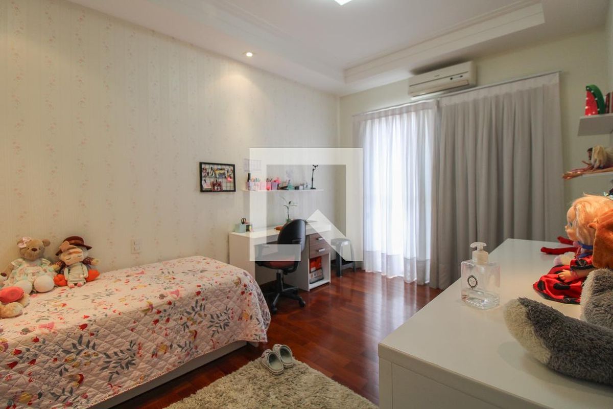 Casa à Venda - Nova Campinas, 4 Quartos,  416 m2 em , Campinas - sp | SoloBR