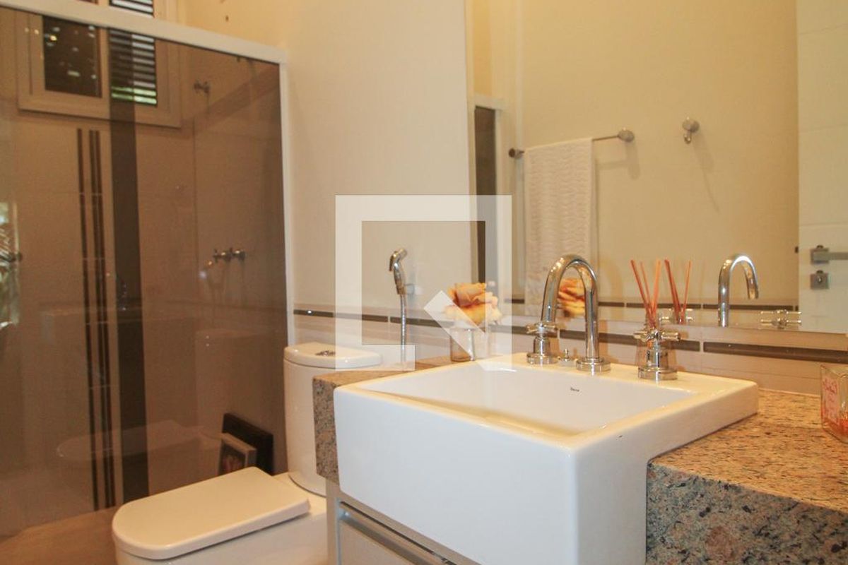 Casa à Venda - Nova Campinas, 4 Quartos,  416 m2 em , Campinas - sp | SoloBR