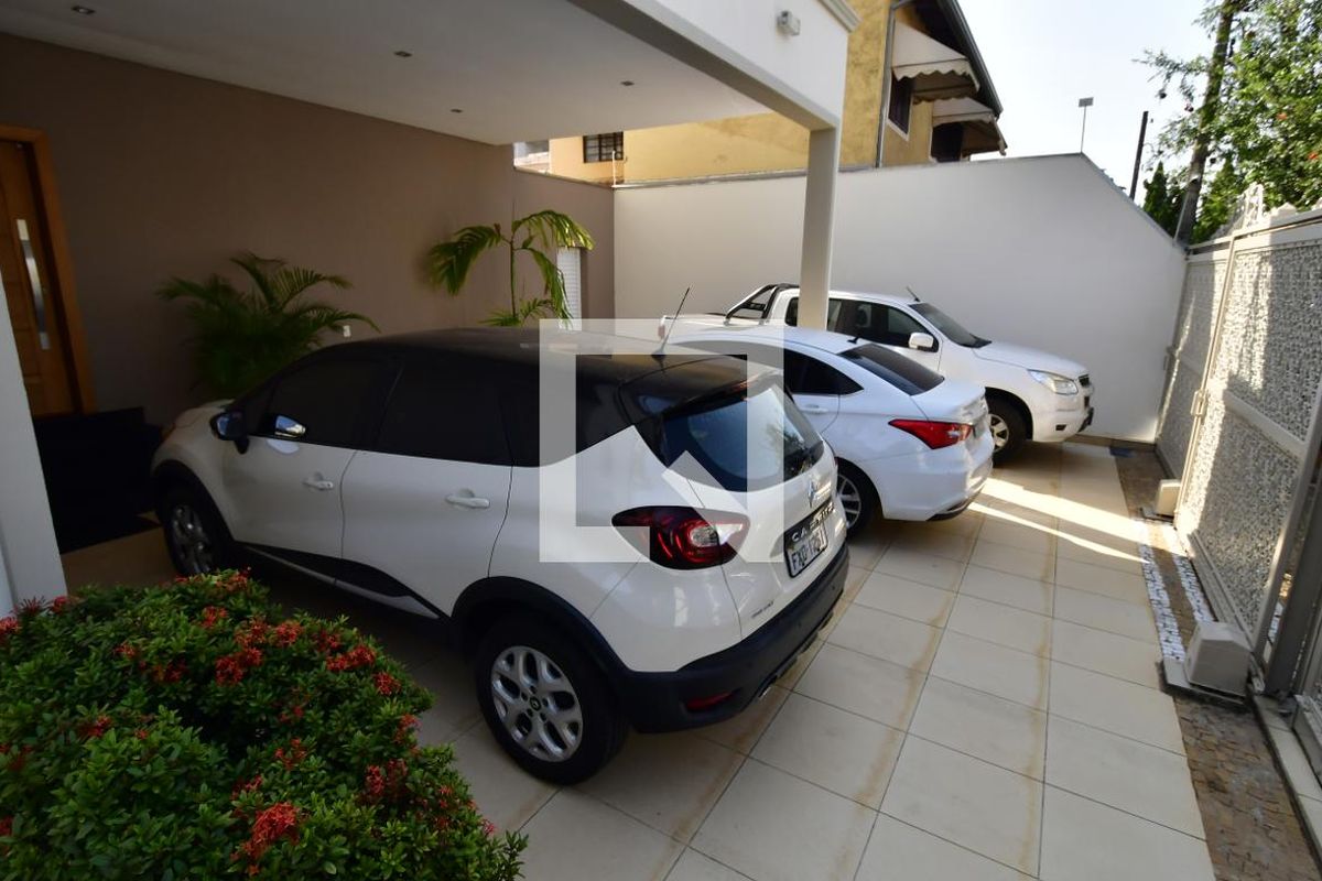 Casa à Venda - Mansões Santo Antônio, 3 Quartos,  459 m2 em , Campinas - sp | SoloBR