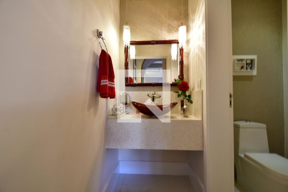 Casa à Venda - Mansões Santo Antônio, 3 Quartos,  459 m2 em , Campinas - sp | SoloBR