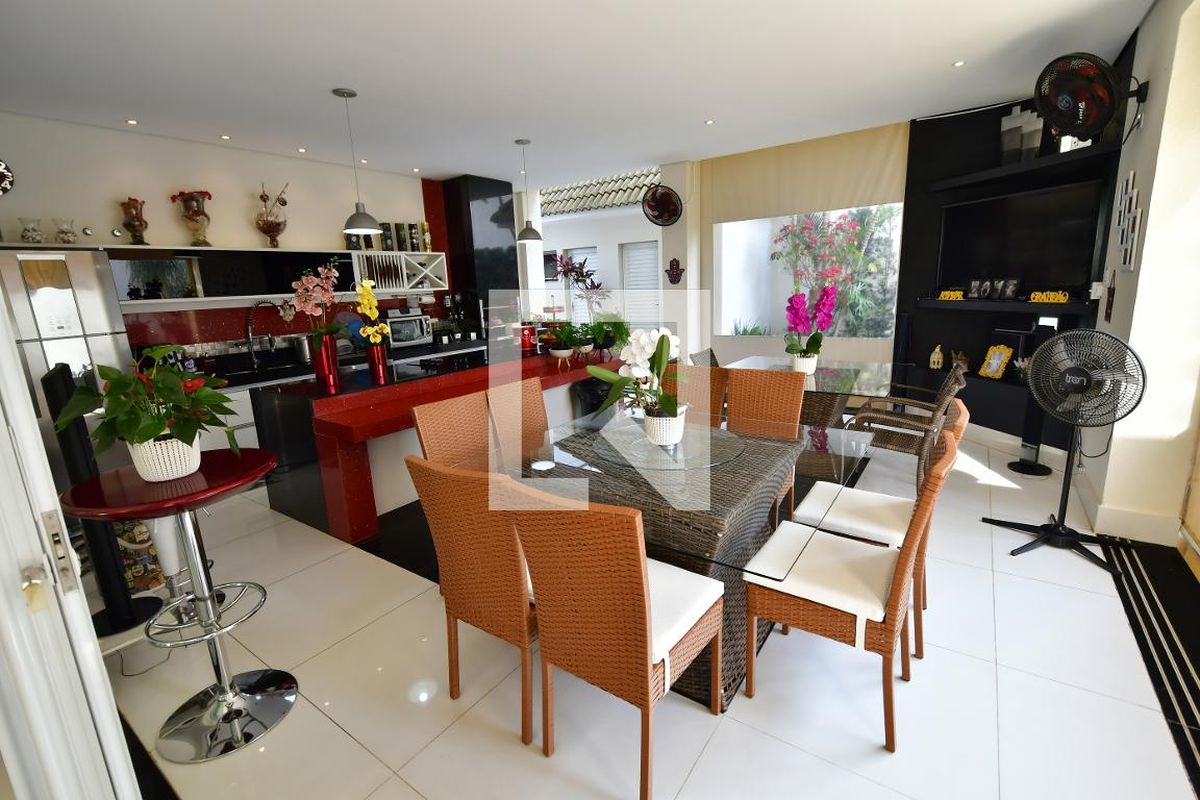 Casa à Venda - Mansões Santo Antônio, 3 Quartos,  459 m2 em , Campinas - sp | SoloBR