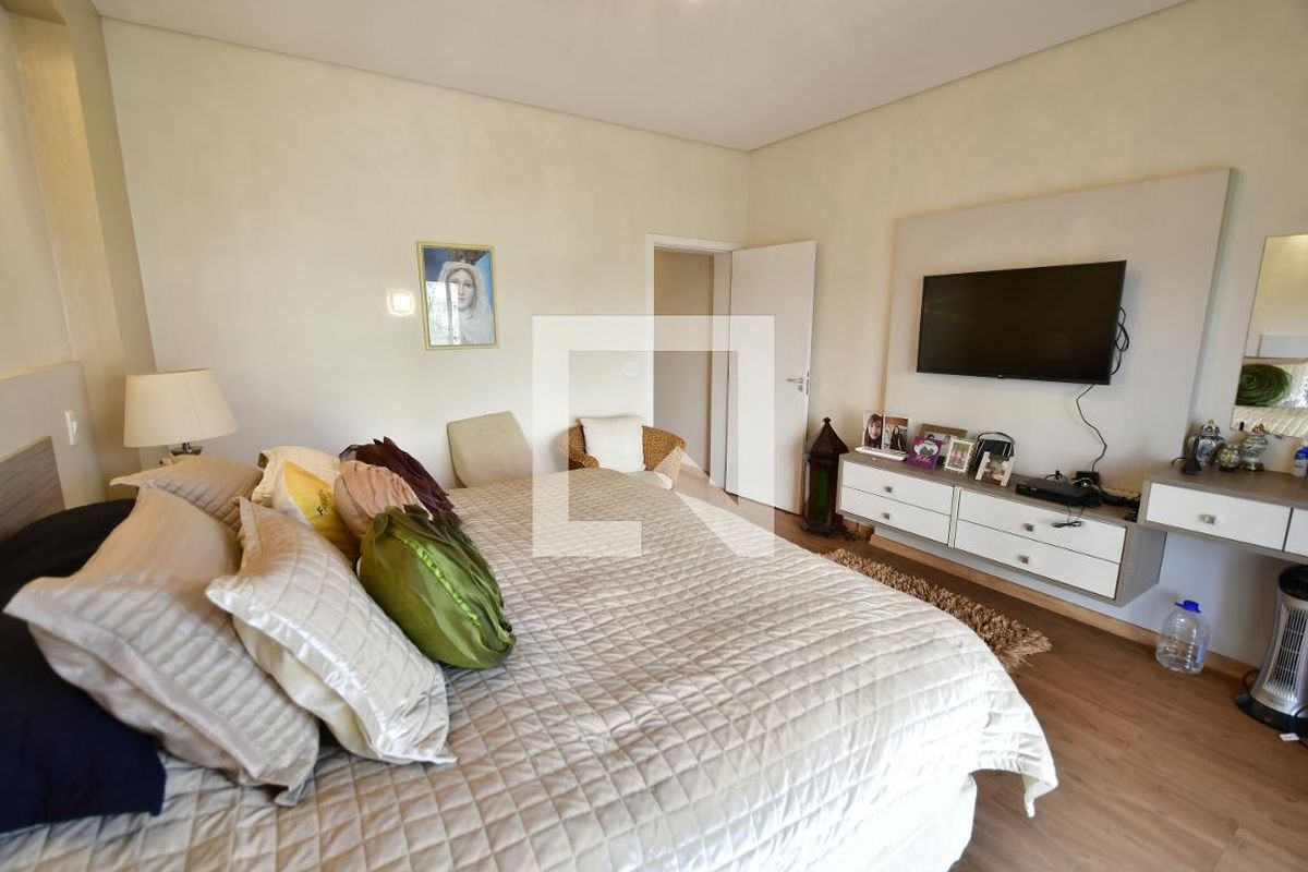 Casa à Venda - Mansões Santo Antônio, 3 Quartos,  459 m2 em , Campinas - sp | SoloBR