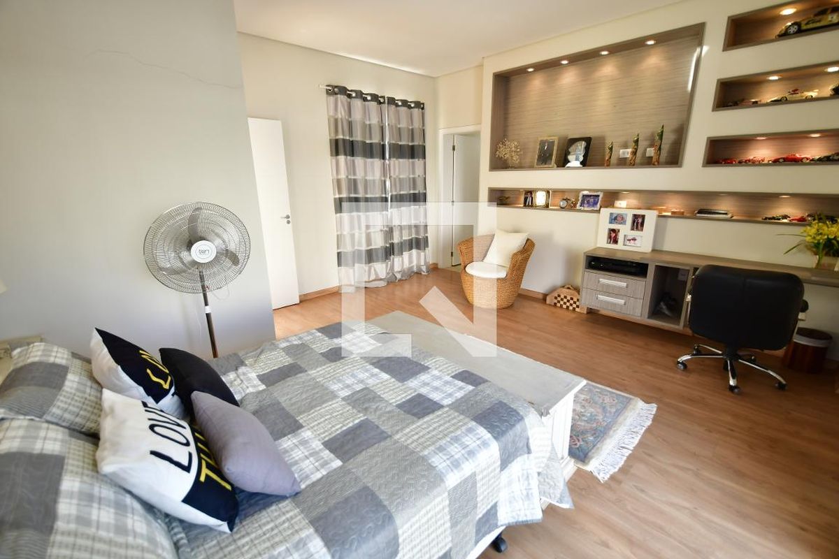 Casa à Venda - Mansões Santo Antônio, 3 Quartos,  459 m2 em , Campinas - sp | SoloBR