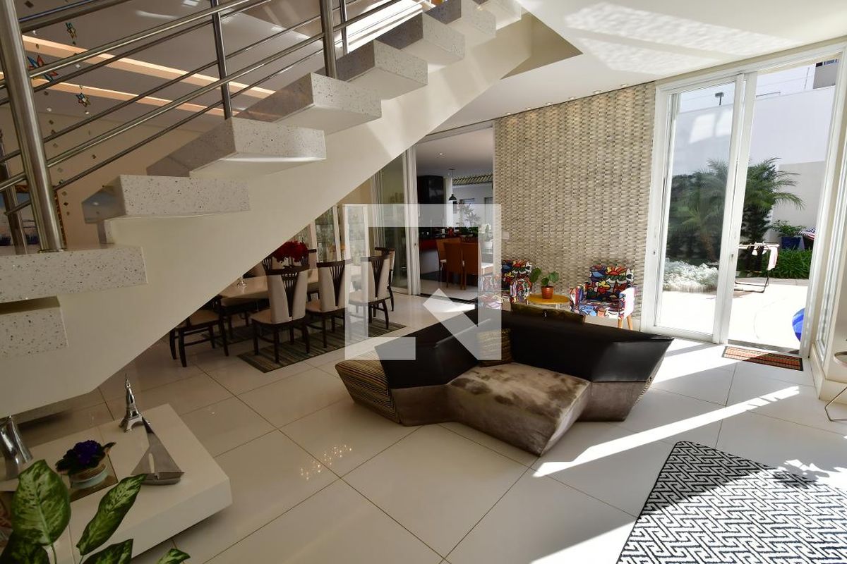 Casa à Venda - Mansões Santo Antônio, 3 Quartos,  459 m2 em , Campinas - sp | SoloBR