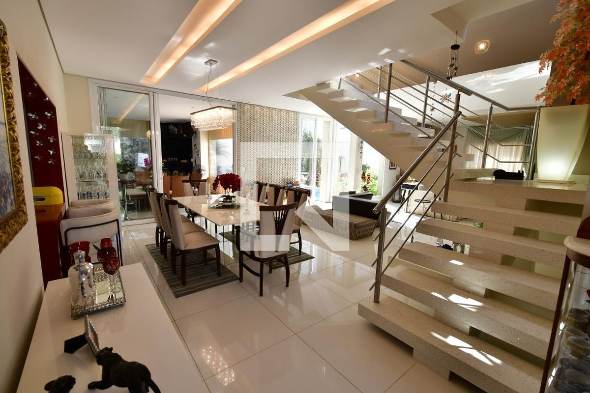 Casa à Venda - Mansões Santo Antônio, 3 Quartos,  459 m2 em , Campinas - sp | SoloBR
