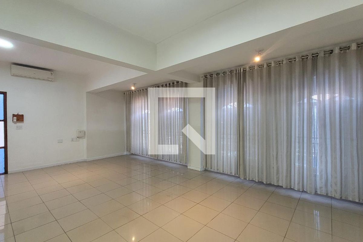Casa à Venda - Bosque, 5 Quartos,  190 m2 em , Campinas - sp | SoloBR