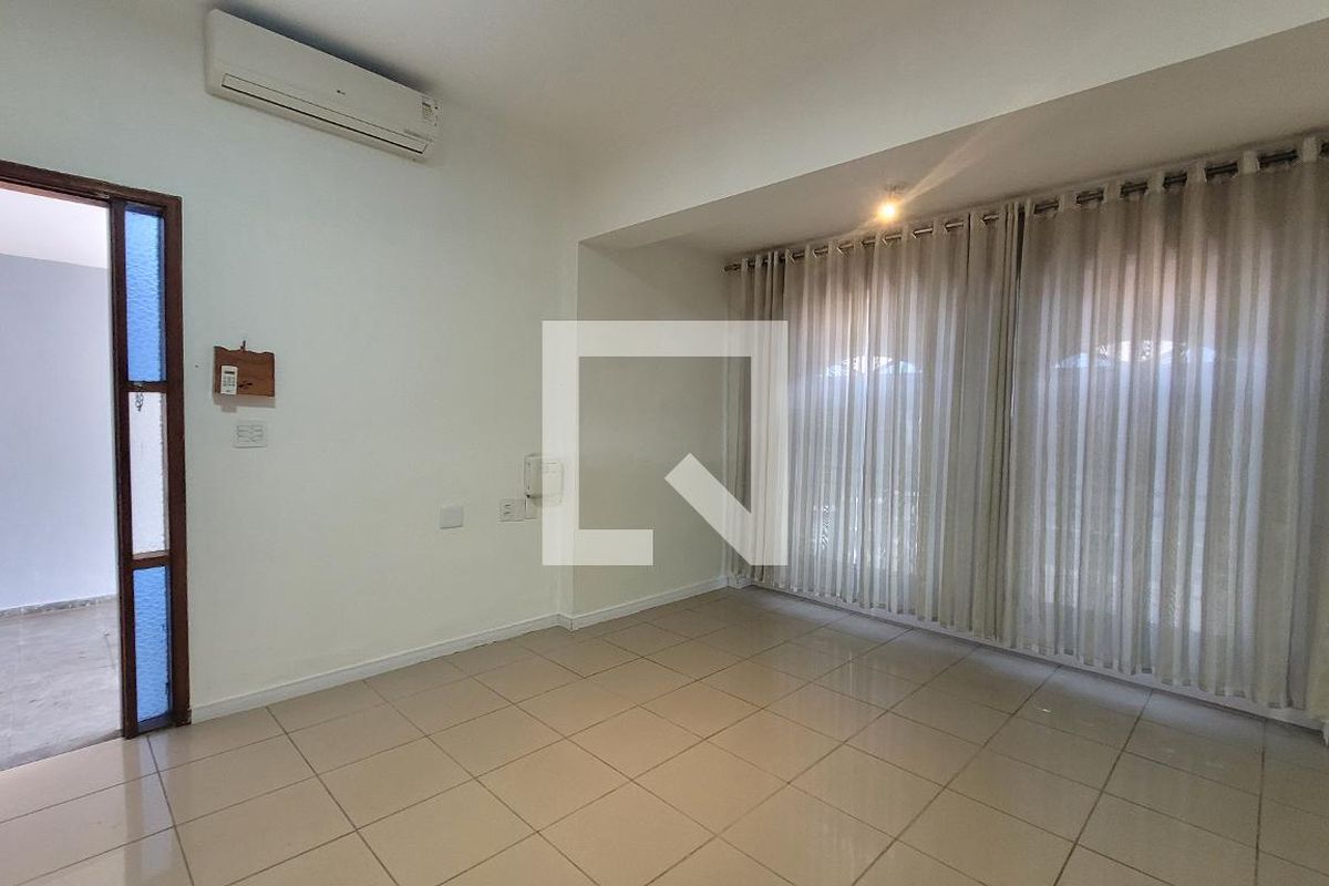 Casa à Venda - Bosque, 5 Quartos,  190 m2 em , Campinas - sp | SoloBR