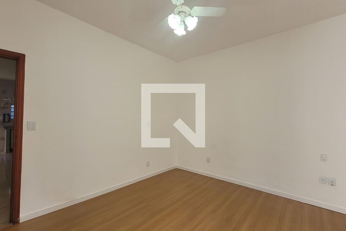 Casa à Venda - Bosque, 5 Quartos,  190 m2 em , Campinas - sp | SoloBR