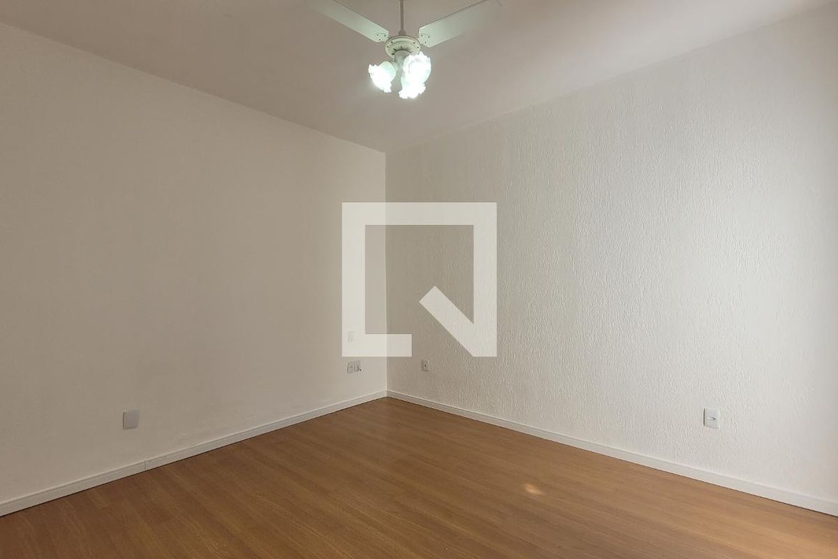 Casa à Venda - Bosque, 5 Quartos,  190 m2 em , Campinas - sp | SoloBR