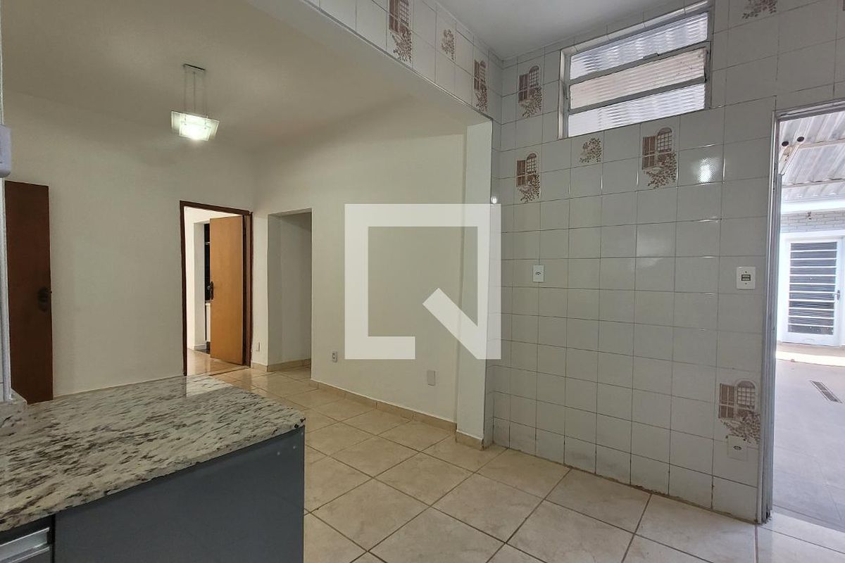 Casa à Venda - Bosque, 5 Quartos,  190 m2 em , Campinas - sp | SoloBR