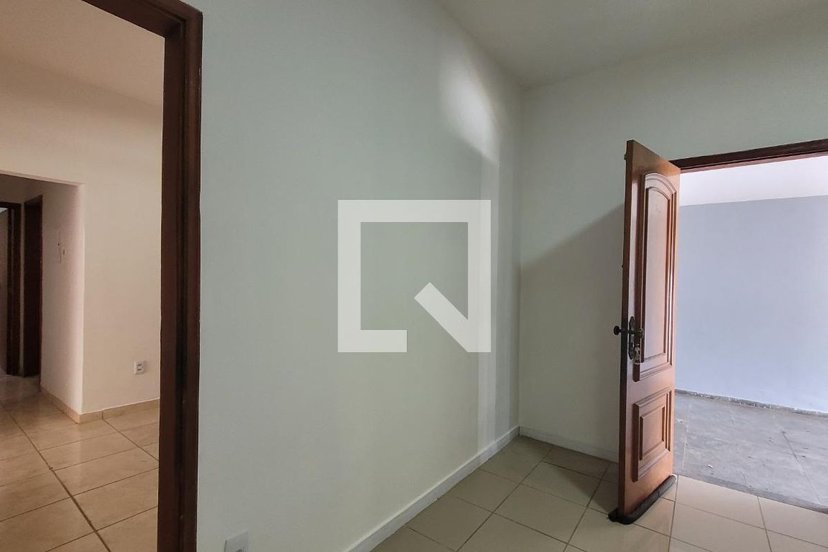 Casa à Venda - Bosque, 5 Quartos,  190 m2 em , Campinas - sp | SoloBR