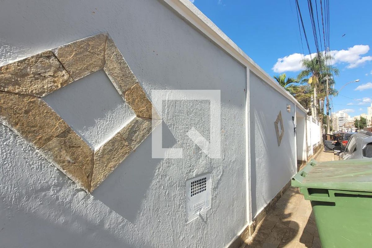 Casa à Venda - Bosque, 5 Quartos,  190 m2 em , Campinas - sp | SoloBR