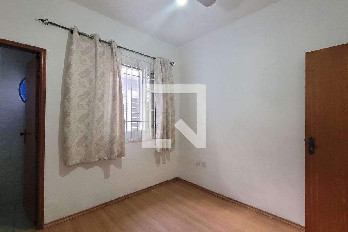 Casa à Venda - Bosque, 5 Quartos,  190 m2 em , Campinas - sp | SoloBR