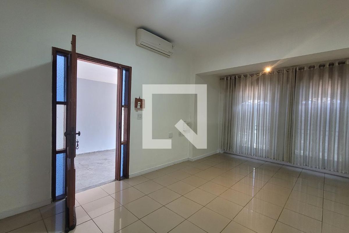 Casa à Venda - Bosque, 5 Quartos,  190 m2 em , Campinas - sp | SoloBR