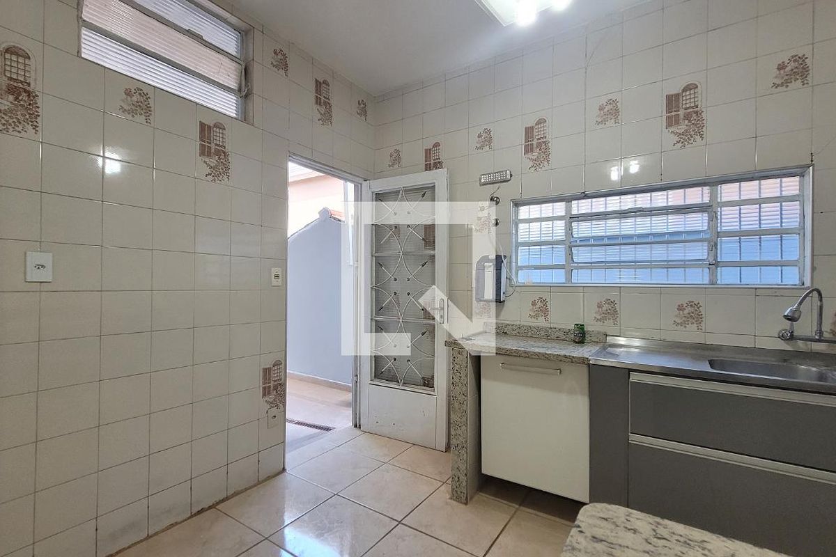 Casa à Venda - Bosque, 5 Quartos,  190 m2 em , Campinas - sp | SoloBR