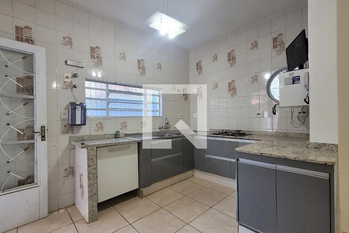 Casa à Venda - Bosque, 5 Quartos,  190 m2 em , Campinas - sp | SoloBR