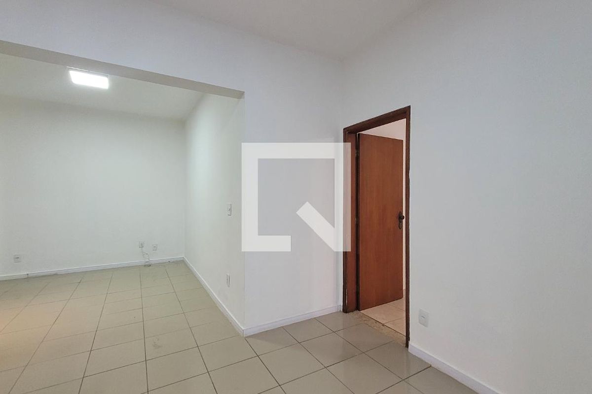 Casa à Venda - Bosque, 5 Quartos,  190 m2 em , Campinas - sp | SoloBR