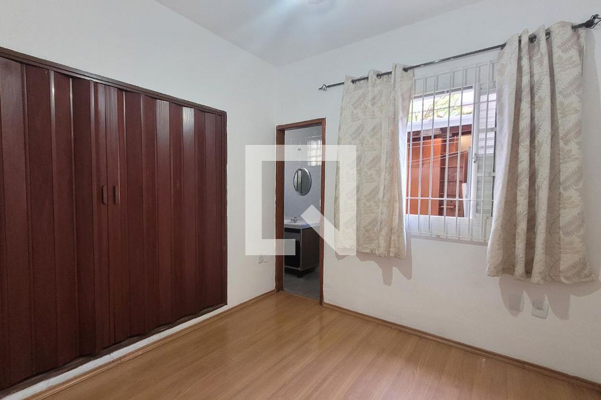 Casa à Venda - Bosque, 5 Quartos,  190 m2 em , Campinas - sp | SoloBR