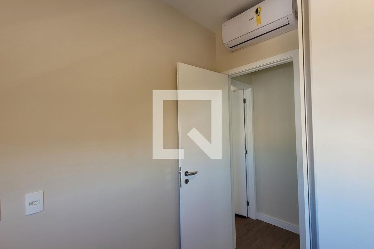 Apartamento à Venda - Mansões Santo Antônio, 2 Quartos,  87 m2 em , Campinas - sp | SoloBR