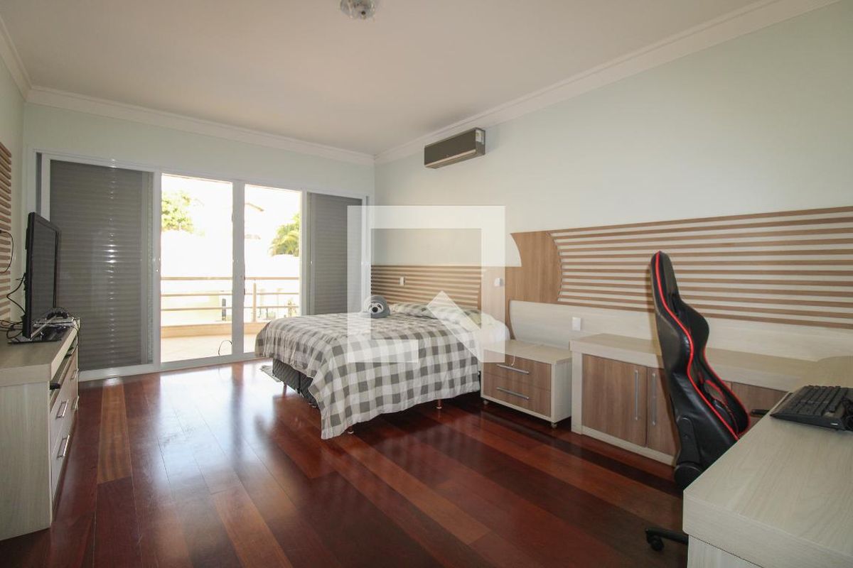 Casa à Venda - Lot. Alphaville Campinas, 5 Quartos,  900 m2 em , Campinas - sp | SoloBR