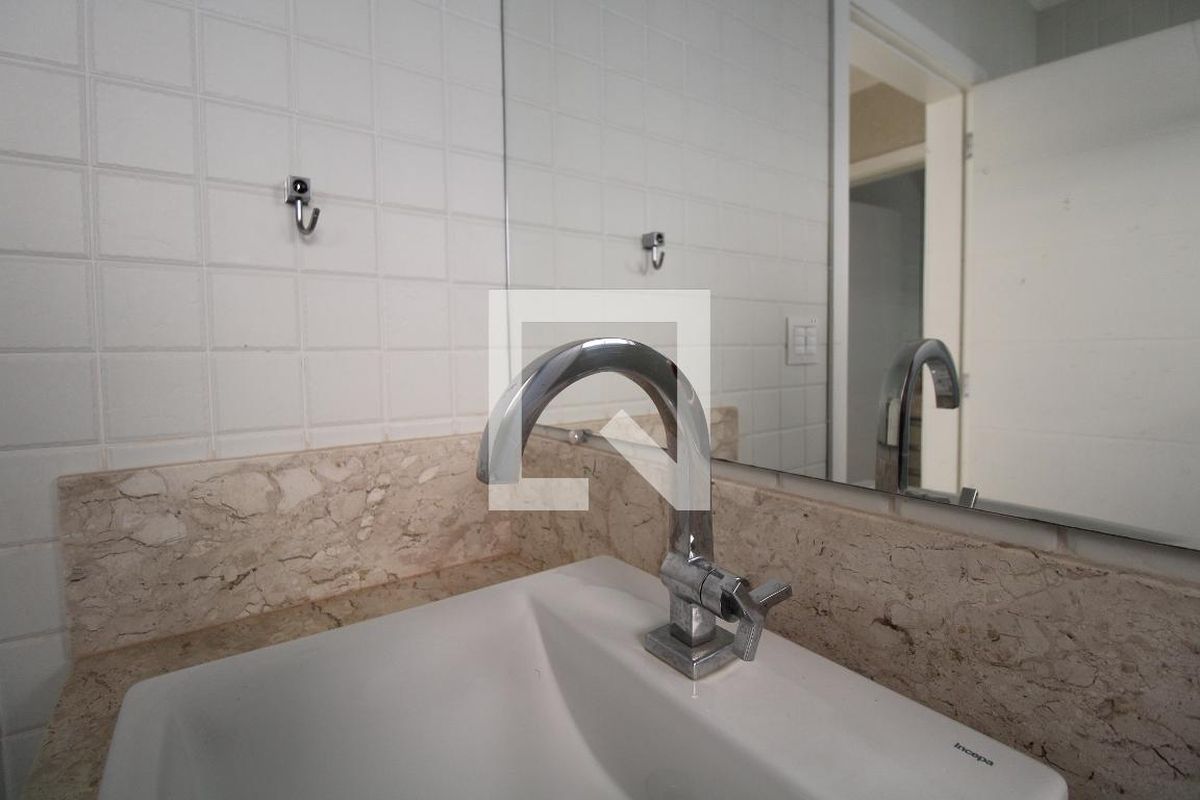 Casa à Venda - Lot. Alphaville Campinas, 5 Quartos,  900 m2 em , Campinas - sp | SoloBR
